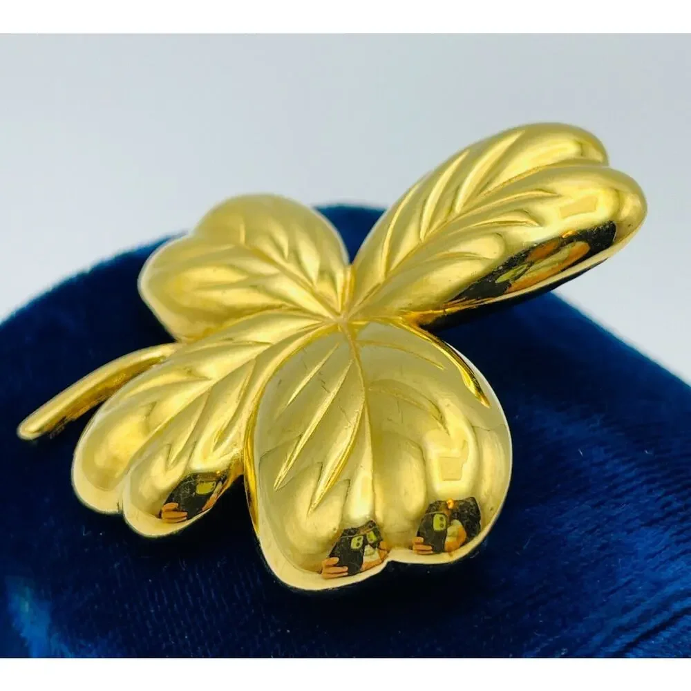 Classic Monet Gold Tone Lucky Four Leaf Clover Shamrock Brooch 2 in Pin Vintage